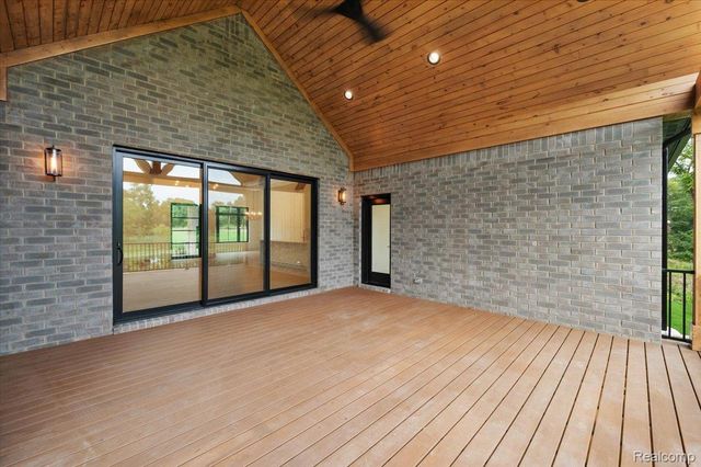 1059 Iroquois Trail, Oxford Charter Township, MI 48371