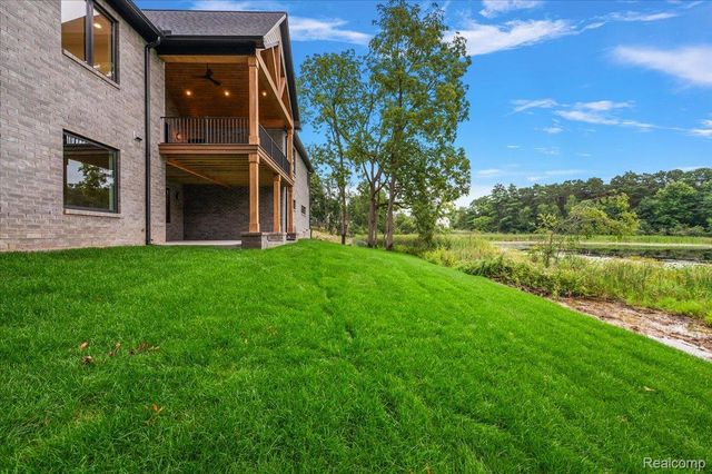 1059 Iroquois Trail, Oxford Charter Township, MI 48371