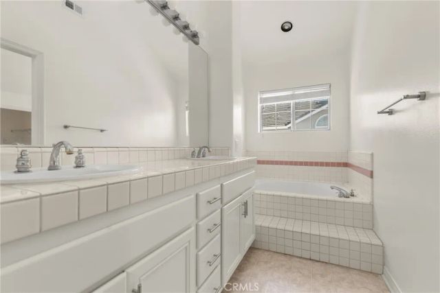 2680 Orange J, Costa Mesa, CA 92627