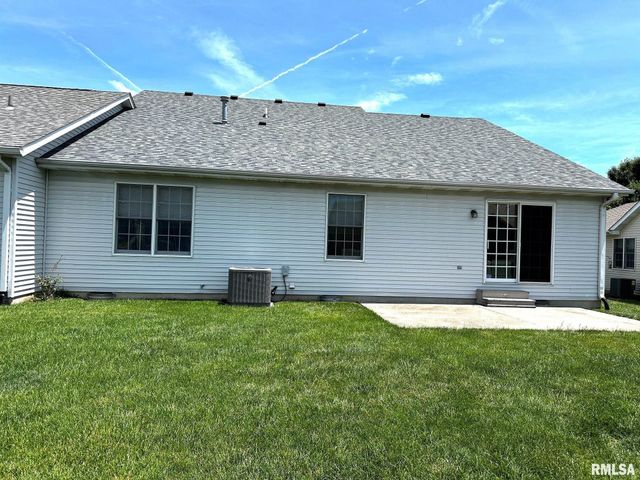 7023 Piper Glen Drive, Springfield, IL 62711