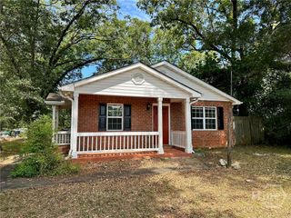 2206 S Lumpkin Street, Athens, GA 30606