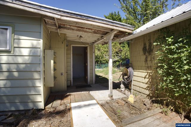 4545 Hazelgreen Rd, Salem, OR 97305