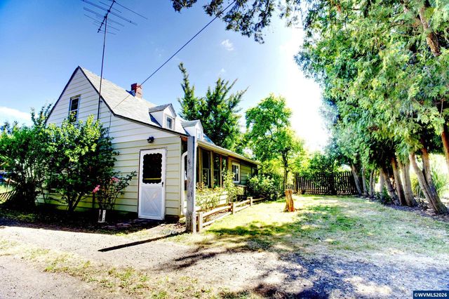 4545 Hazelgreen Rd, Salem, OR 97305