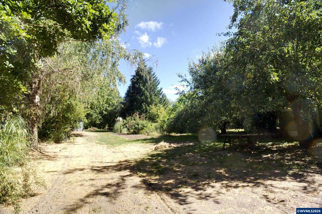 4545 Hazelgreen Rd, Salem, OR 97305