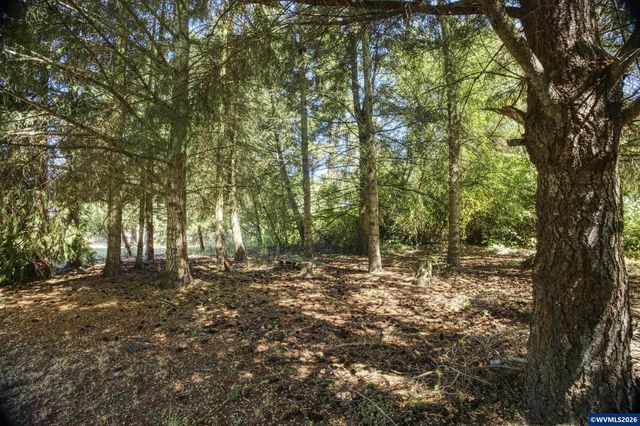 4545 Hazelgreen Rd, Salem, OR 97305