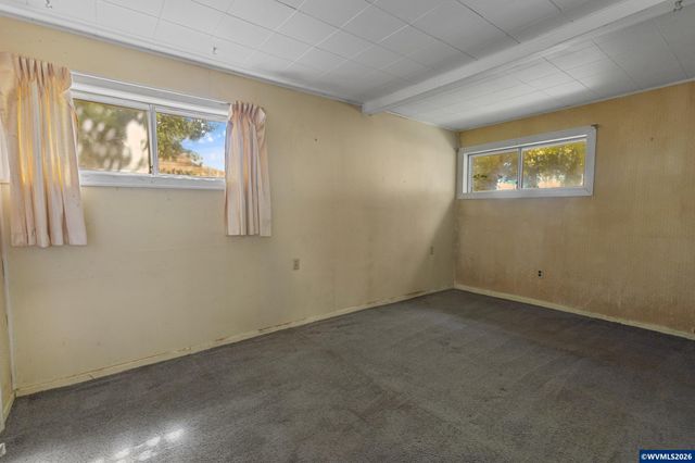 4545 Hazelgreen Rd, Salem, OR 97305