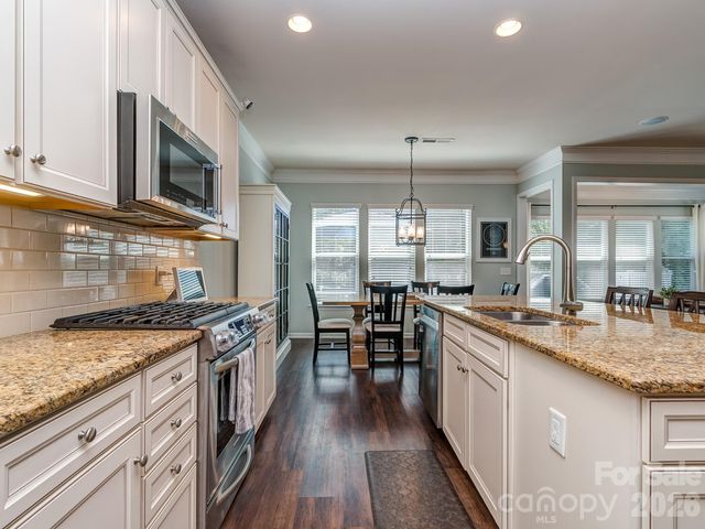 1726 Royal Gorge Avenue, Charlotte, NC 28210