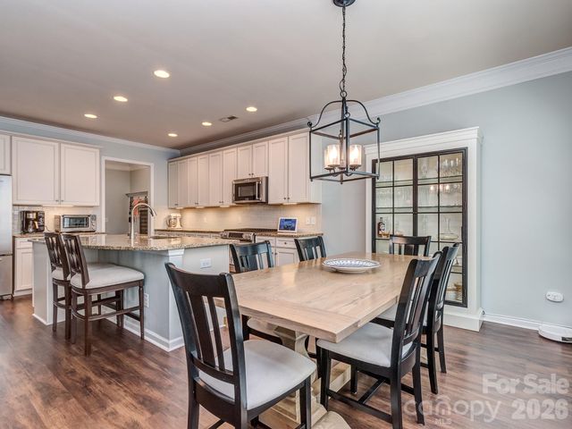 1726 Royal Gorge Avenue, Charlotte, NC 28210
