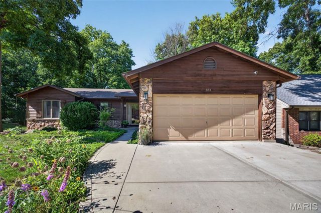 854 Meadowview Lane, Columbia, IL 62236