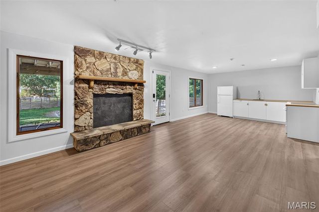 854 Meadowview Lane, Columbia, IL 62236