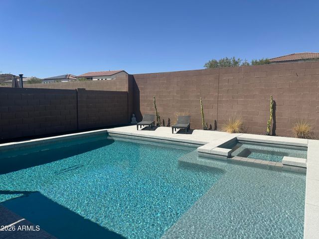 7228 W QUAIL TRACK Drive, Peoria, AZ 85383