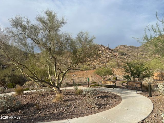 7228 W QUAIL TRACK Drive, Peoria, AZ 85383