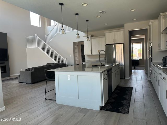 7228 W QUAIL TRACK Drive, Peoria, AZ 85383