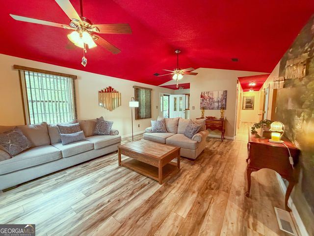 20 Hickory Forest Lane NW, Kingston, GA 30145
