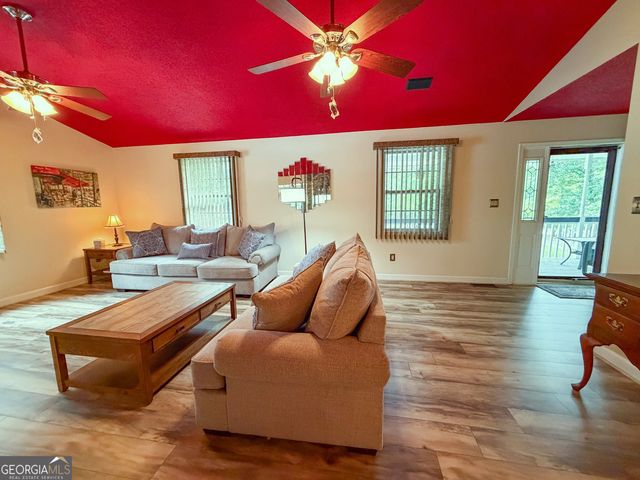 20 Hickory Forest Lane NW, Kingston, GA 30145