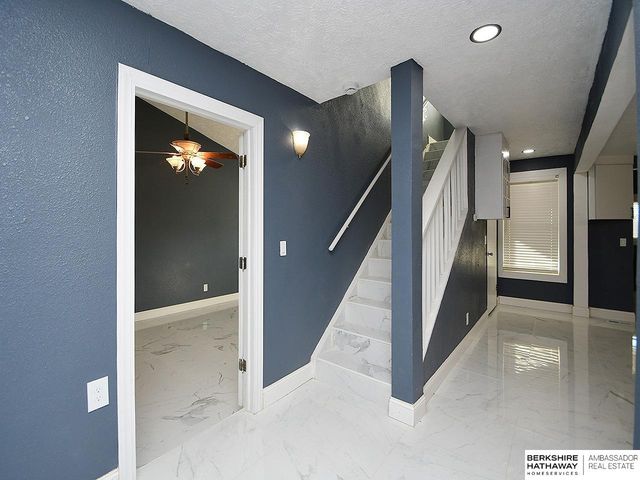 530 E 2nd Street, Papillion, NE 68046