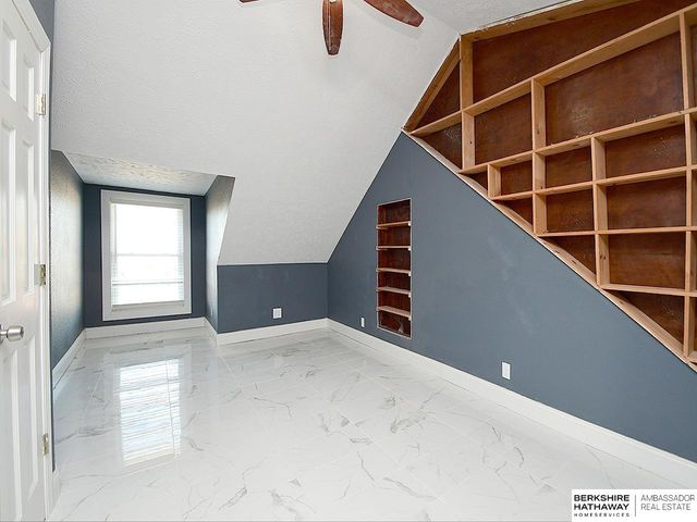 530 E 2nd Street, Papillion, NE 68046