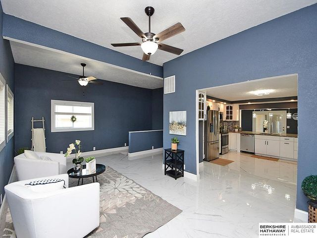 530 E 2nd Street, Papillion, NE 68046