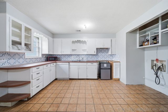 1300 W 3rd Street, Okmulgee, OK 74447