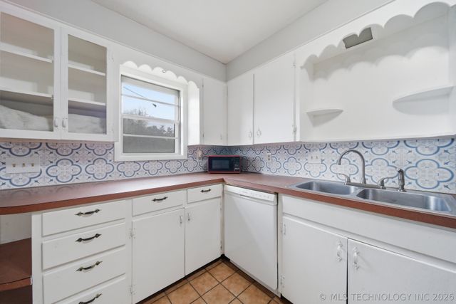 1300 W 3rd Street, Okmulgee, OK 74447