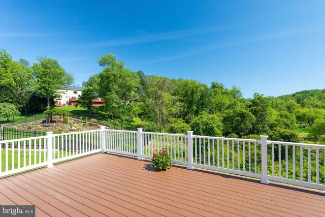 1435 ROSEWOOD HILL DR, Vienna, VA 22182