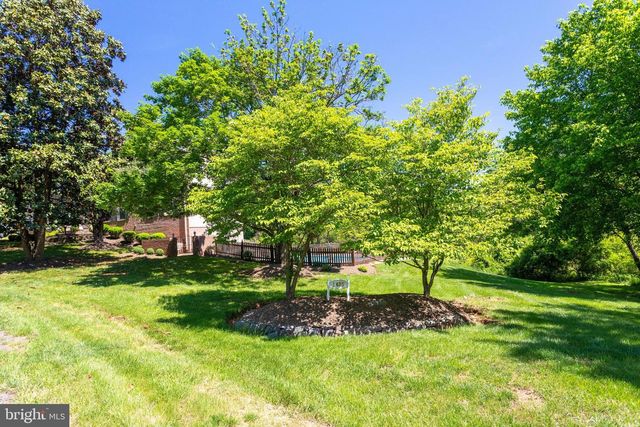 1435 ROSEWOOD HILL DR, Vienna, VA 22182