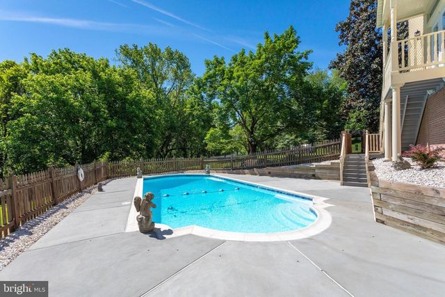 1435 ROSEWOOD HILL DR, Vienna, VA 22182