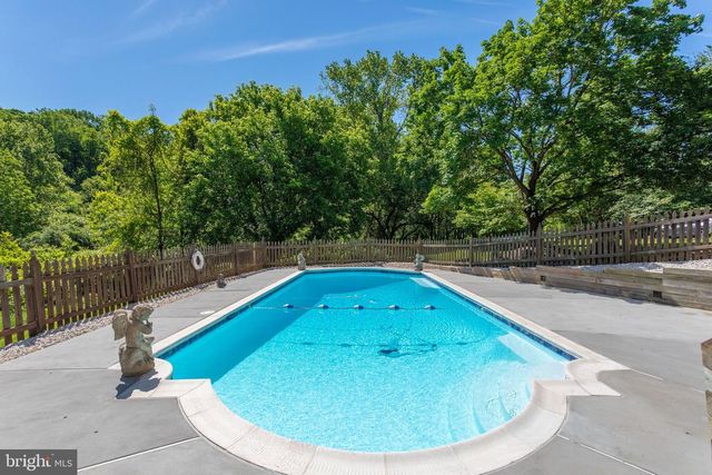 1435 ROSEWOOD HILL DR, Vienna, VA 22182