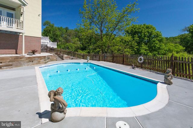 1435 ROSEWOOD HILL DR, Vienna, VA 22182