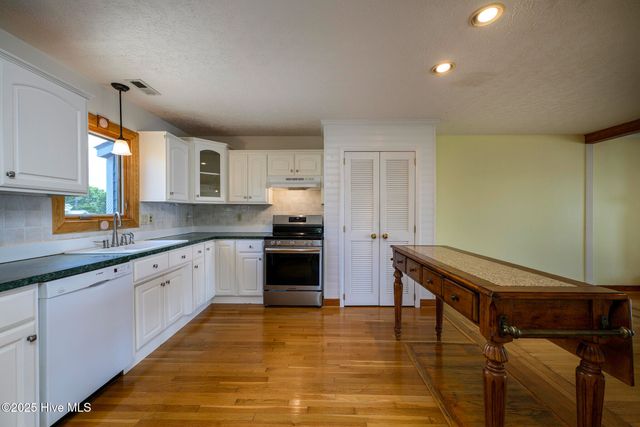 42 Eastern Shore Townhouses, Bridgeton, NC 28519