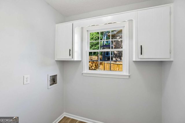 2922 Laura Lane, Lithia Springs, GA 30122