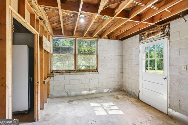2922 Laura Lane, Lithia Springs, GA 30122