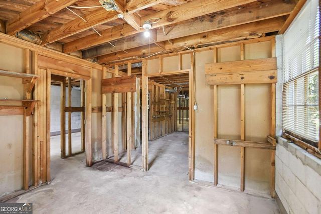2922 Laura Lane, Lithia Springs, GA 30122