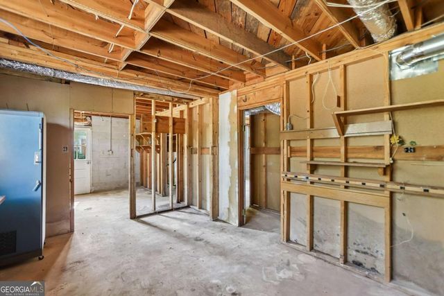 2922 Laura Lane, Lithia Springs, GA 30122