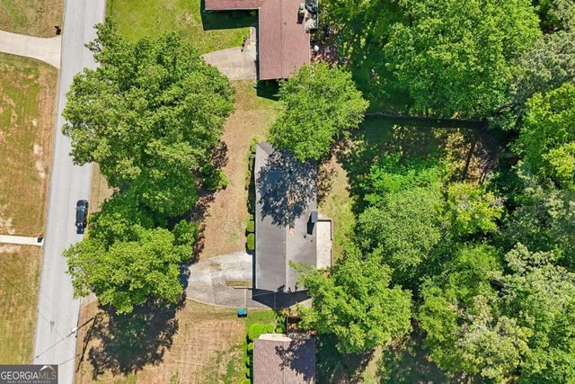 2922 Laura Lane, Lithia Springs, GA 30122