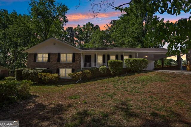 2922 Laura Lane, Lithia Springs, GA 30122