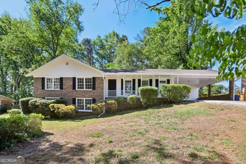 2922 Laura Lane, Lithia Springs, GA 30122