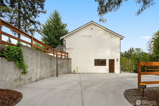11016 46th Street E, Edgewood, WA 98372