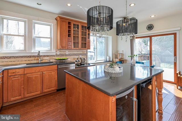 27 MARKHAM RD, Princeton, NJ 08540