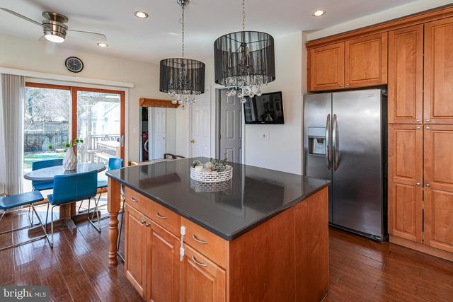 27 MARKHAM RD, Princeton, NJ 08540