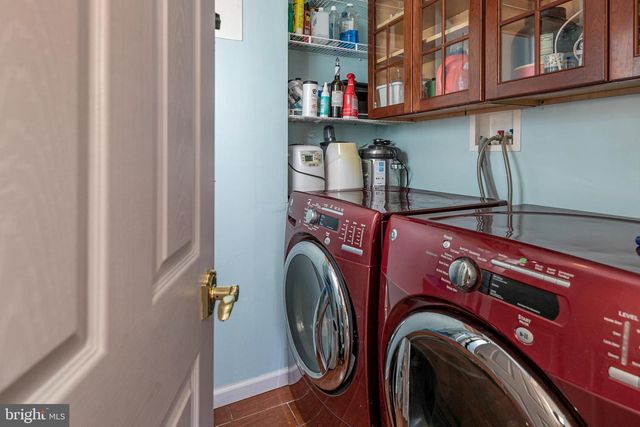 27 MARKHAM RD, Princeton, NJ 08540