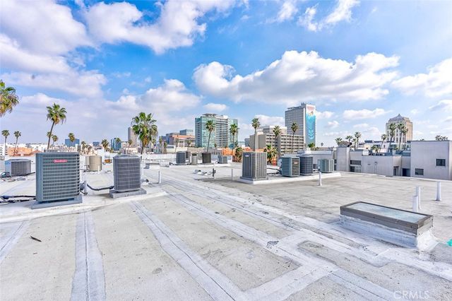 533 S St Andrews Place 104, Los Angeles, CA 90020