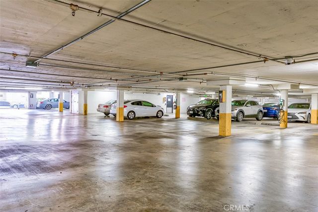 533 S St Andrews Place 104, Los Angeles, CA 90020