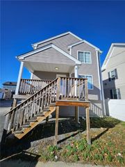 8 Tappan Street, Providence, RI 02908