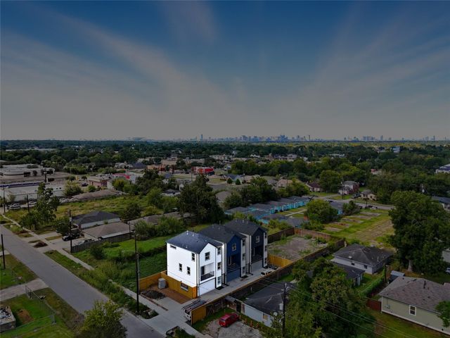 4749 Wilmington Street C, Houston, TX 77033