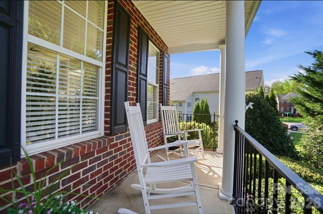 6712 Old Persimmon Drive, Charlotte, NC 28227