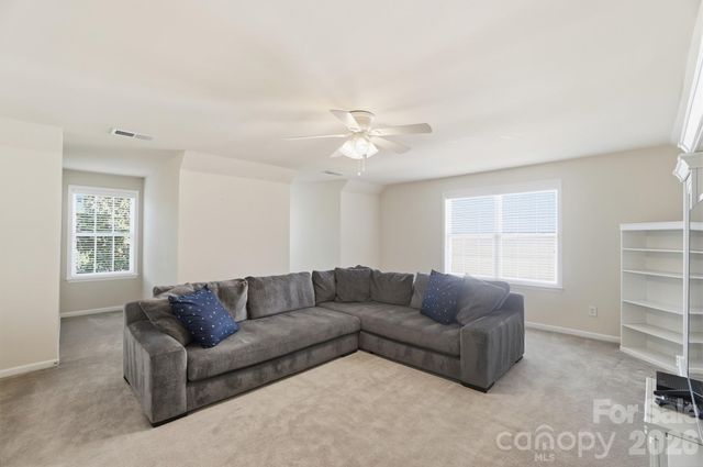 6712 Old Persimmon Drive, Charlotte, NC 28227