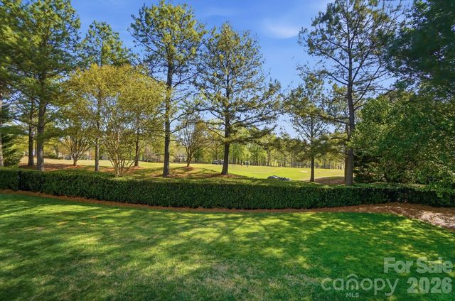 6712 Old Persimmon Drive, Charlotte, NC 28227