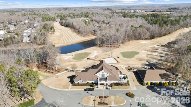 6712 Old Persimmon Drive, Charlotte, NC 28227