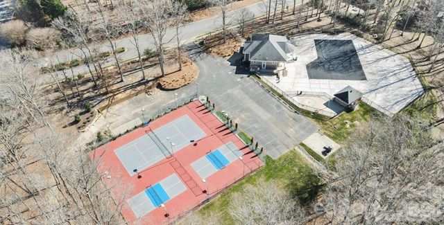 6712 Old Persimmon Drive, Charlotte, NC 28227